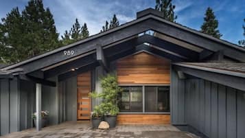 独立别墅 (Black Bear Lodge) | 外观