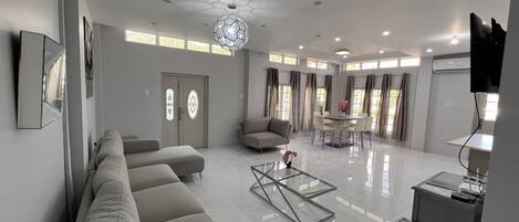 Maison (Gulfview Townhouse with Pool and Jacu) | Extérieur