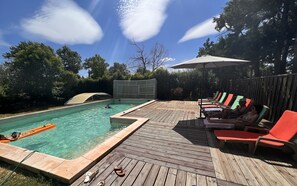 Outdoor pool - Old farmhouse with swimming pool in the heart of Provence (Monteux)