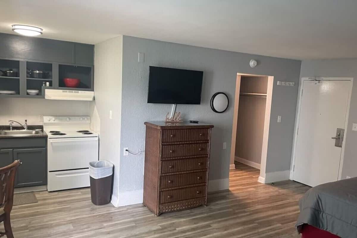 Family Condo, Accessible, Ensuite (BP Two Bedroom & Two Bath) | Lounge