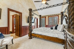 4 bedrooms, desk, internet, bed sheets - Beautiful home w/private hot tub, poker table, pool table, WiFi, sauna, firepit (Lead)