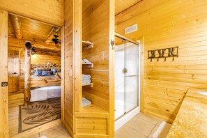 6 Schlafzimmer, Bügeleisen/Bügelbrett, Internetzugang, Bettwäsche