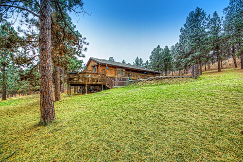 Rustic Black Hills home in secluded location w/sauna, fireplace, private hot tub