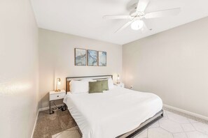 2 bedrooms, desk, iron/ironing board, WiFi
