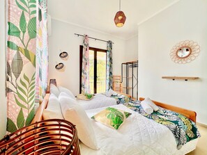 8 habitaciones, tabla de planchar con plancha y wifi gratis