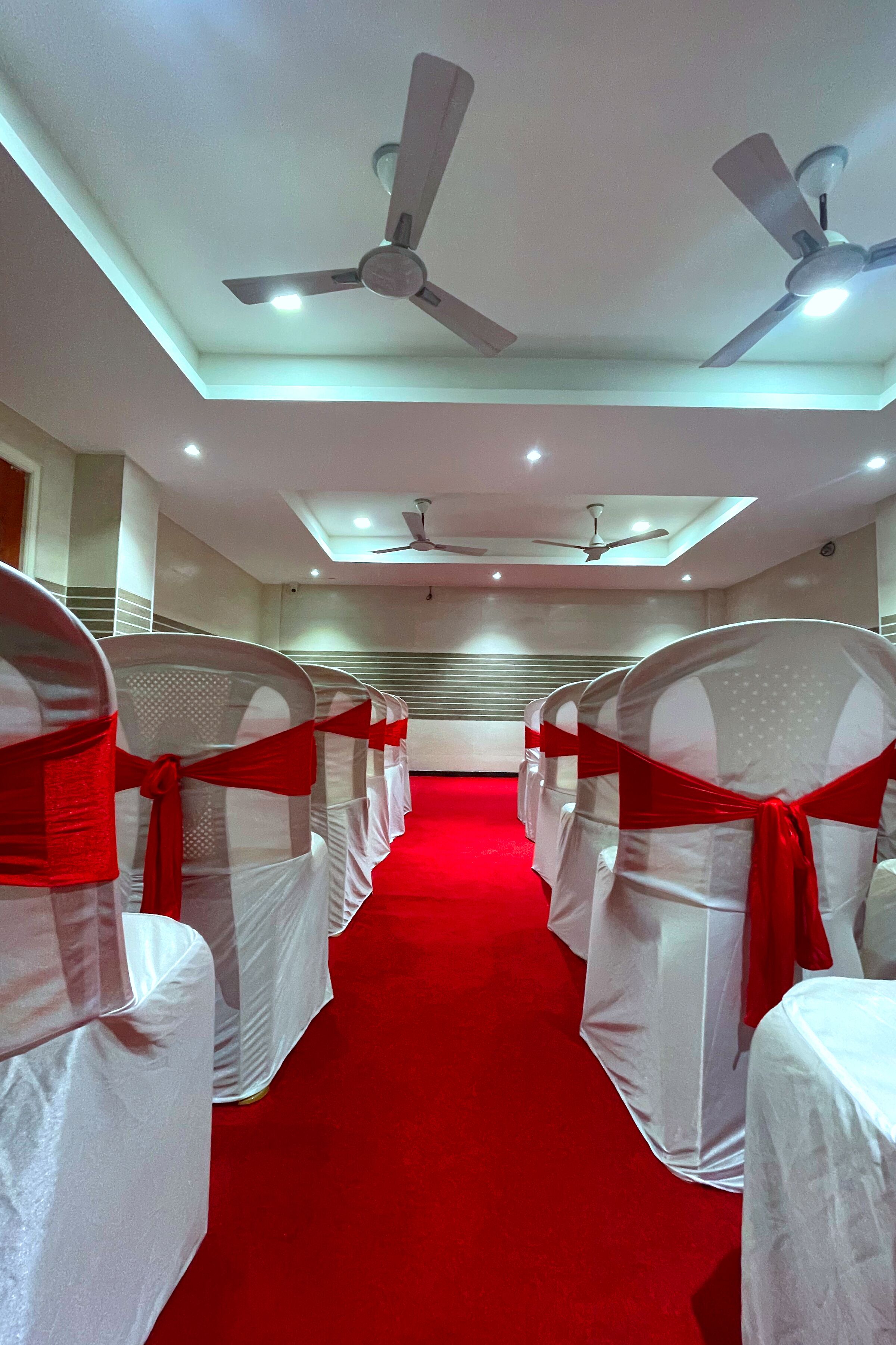 Foto - K11 Express - Opp Express Avenue