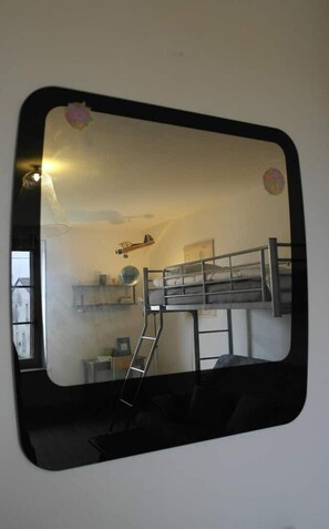 3 Schlafzimmer, Schreibtisch, BĂŒgeleisen/BĂŒgelbrett, BettwĂ€sche