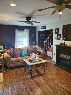 Smart TV, Netflix, streaming services