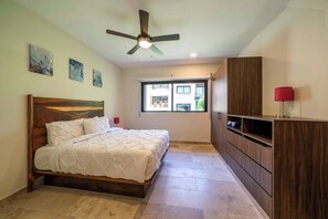 2 bedrooms, in-room safe, iron/ironing board, free WiFi