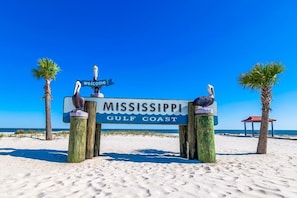 Beach nearby - Legacy Villa 602 (Gulfport)