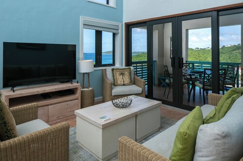 Gorgeous ocean view penthouse/No shared walls/Quick walk to Cruz Bay/Pool!!