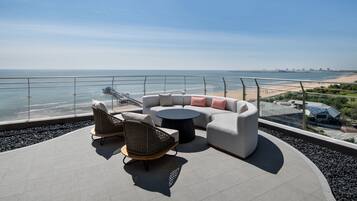 Suite Premium, 1 Tempat Tidur King, Bebas Asap Rokok, balkon (View) | Pemandangan dari kamar