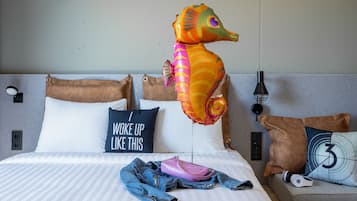 Room, 1 Queen Bed, City View | Desk, laptop workspace, blackout drapes, soundproofing