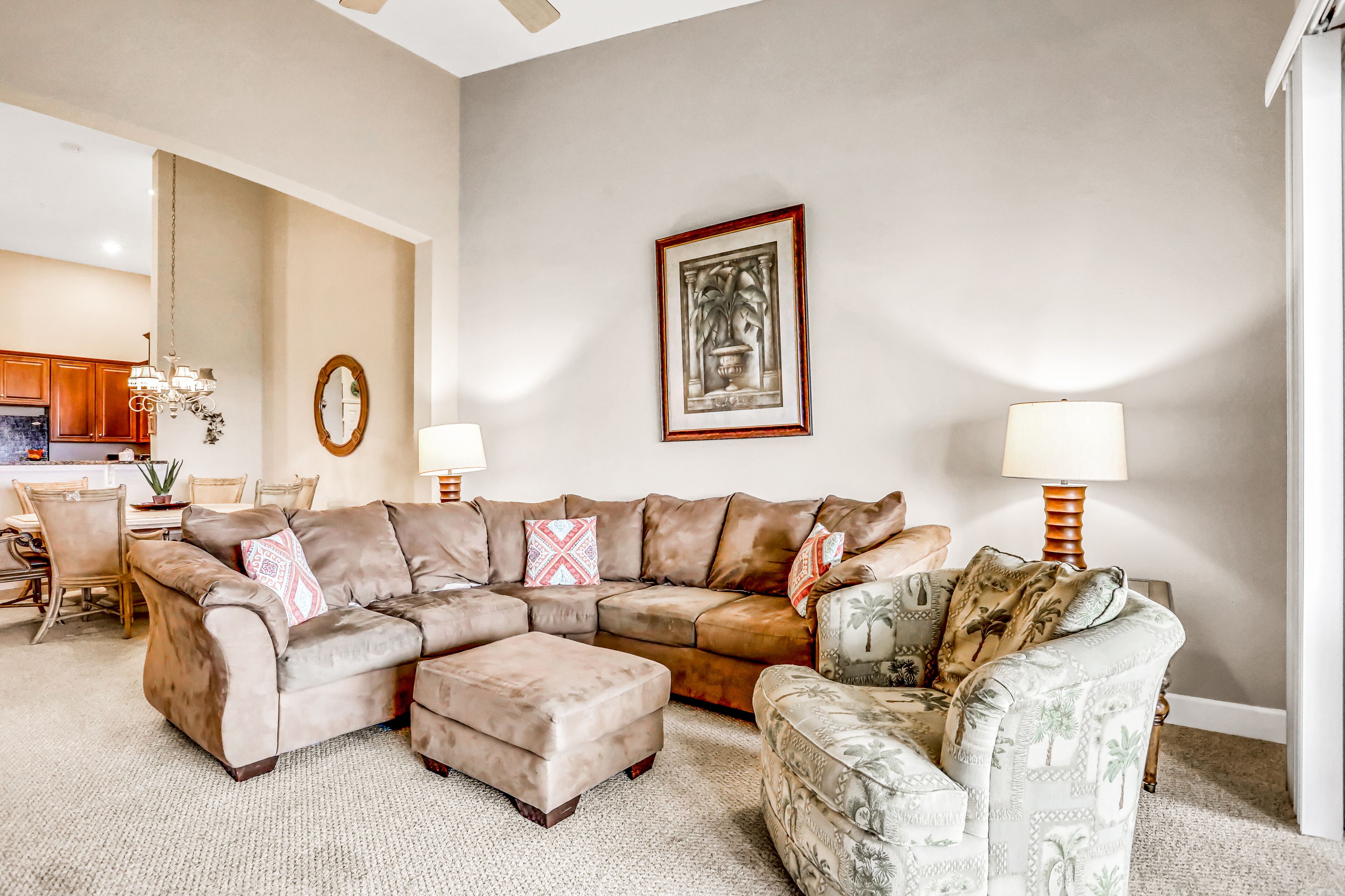Dog-friendly condo on the golf course with ocean view, pools, gym & beach access