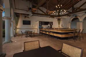 Bar (on property) - 2-Bedroom Villa in Marriott's Lakeshore Reserve (Orlando)