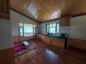 Interior - Namah Homestay (Manali)