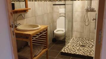 Shower, toilet paper