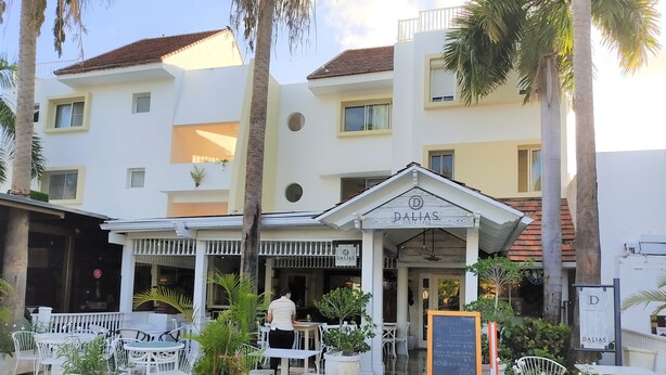 Royal Apartment, 1 Bedroom | Street view - Bavaro Beach Apartment (Punta Cana)
