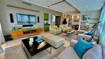 Smart TV y monitor de computadora