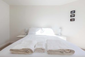 1 bedroom, iron/ironing board, Internet, bed sheets