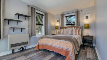 1 bedroom, iron/ironing board, travel crib, WiFi