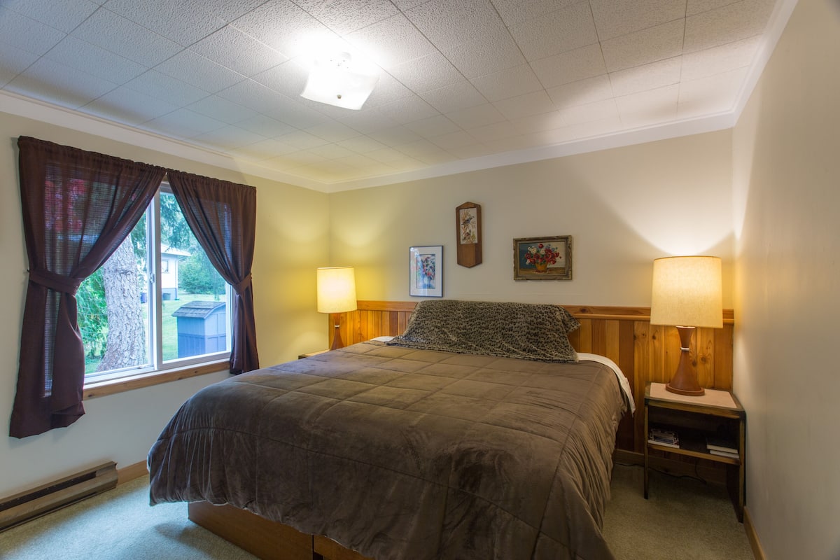 Appartement Familial | 1 chambre, couette en duvet d'oie, surmatelas, décoration personnalisée