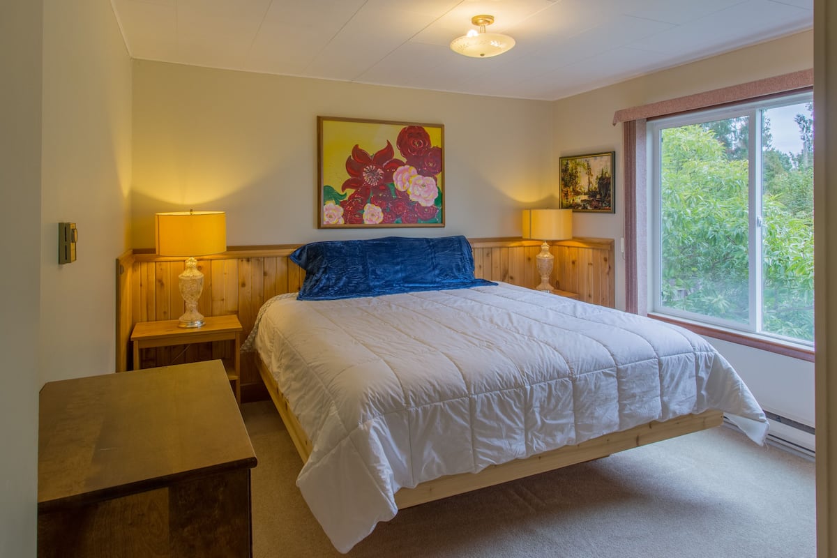Appartement Familial | 1 chambre, couette en duvet d'oie, surmatelas, décoration personnalisée