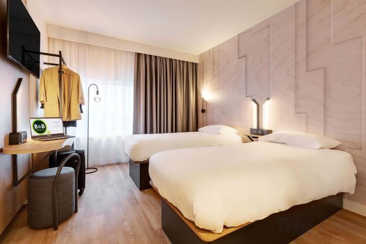 Ropa de cama de alta calidad y escritorio 