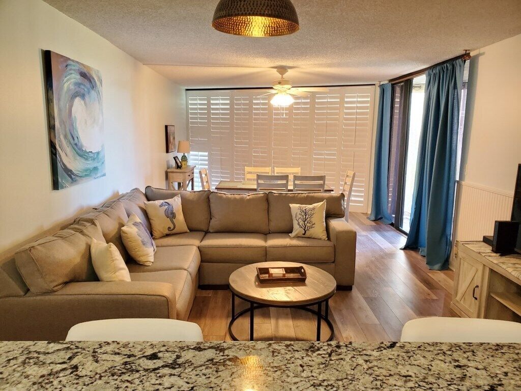 Condo, Multiple Beds | Living area