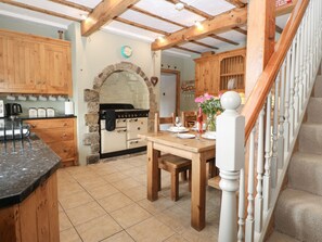 Cottage | Private kitchen | Fridge, dishwasher, electric kettle, cookware/dishes/utensils - Greenfield Cottage (Keighley)