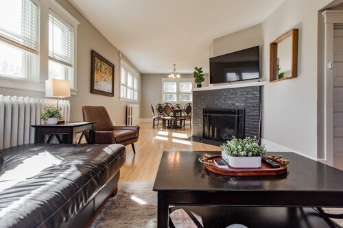 Lakewalk House | Minutes from Downtown Duluth