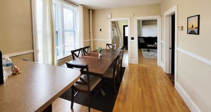 6 Bedroom Home Close to Everything | Breakwater