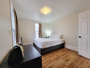 6 chambres, fer et planche Ă repasser, Wi-Fi, draps fournis