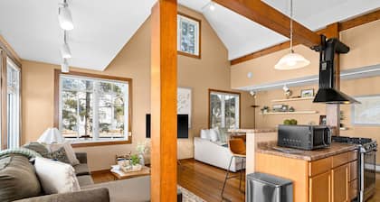 Scandinavian Condo | Dragestil 723-1