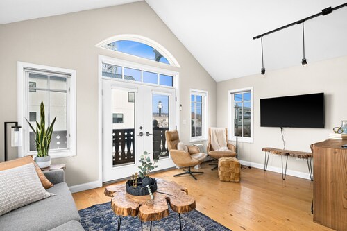 Scandinavian Condo | Dragestil 723-3