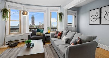 Clocktower Condo: Your Downtown Duluth Retreat