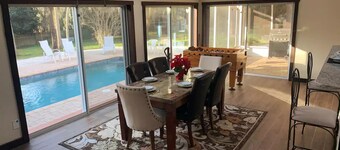 3 BR 2 Bath Home Full Kitchen Pool Boat Parking