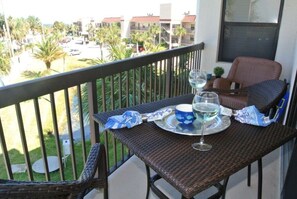 Condo, Multiple Beds, Kitchen, Partial Ocean View | Outdoor dining