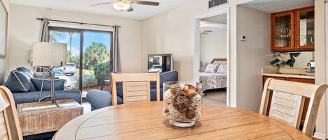 Condo, Multiple Beds, Private Pool, Ocean View | Living room