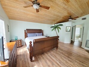 獨棟房屋, 多張床, 按摩浴缸, 海灘景 觀 | 4 間臥室、免費有線上網、床單