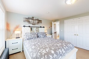 3 habitaciones, escritorio, internet y ropa de cama 