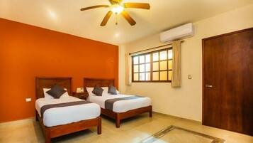 Habitación estándar | Espacio para trabajar con laptop, wifi gratis y ropa de cama