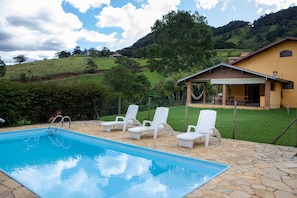 Outdoor pool - Pousada Vitória (Gonçalves)