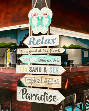 Bar ved poolen