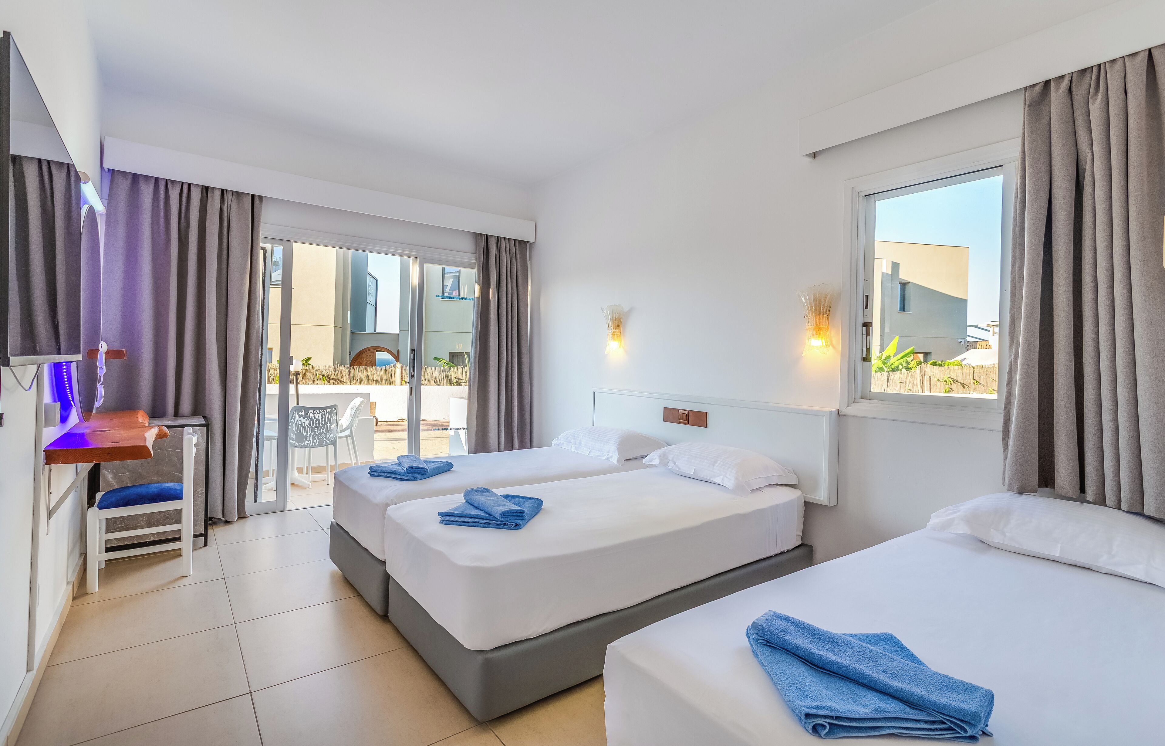 Comfort-Doppelzimmer, 1 Schlafzimmer, Balkon, Meerblick | Minibar, Schreibtisch, schallisolierte Zimmer, kostenloses WLAN