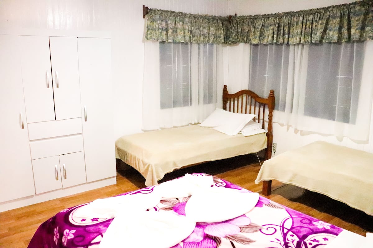 Kamar Quadruple Standar | 1 kamar tidur, Wi-Fi gratis, dan seprai linen