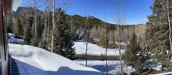 Peaceful Rustic Mountain Entertainment Studio