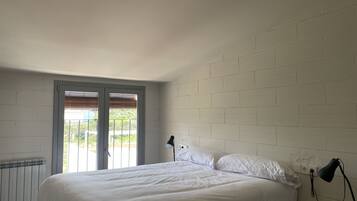 5 Schlafzimmer, Bügeleisen/Bügelbrett, kostenloses WLAN, Bettwäsche