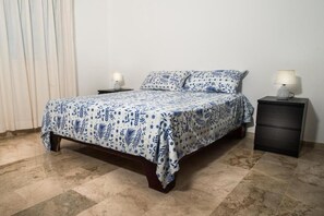 2 chambres, fer et planche à repasser, accès au Wi-Fi (inclus)