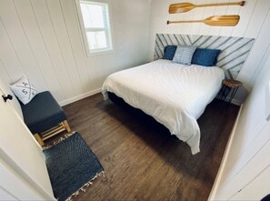 3 bedrooms, travel cot, WiFi, bed sheets